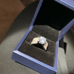 Sweet love ring size 8 in women